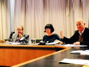 En Miquel Bofill moderant, en Xavier Bru de Sala pensava i jo mirava papers... Fot. Anna Forestier. 