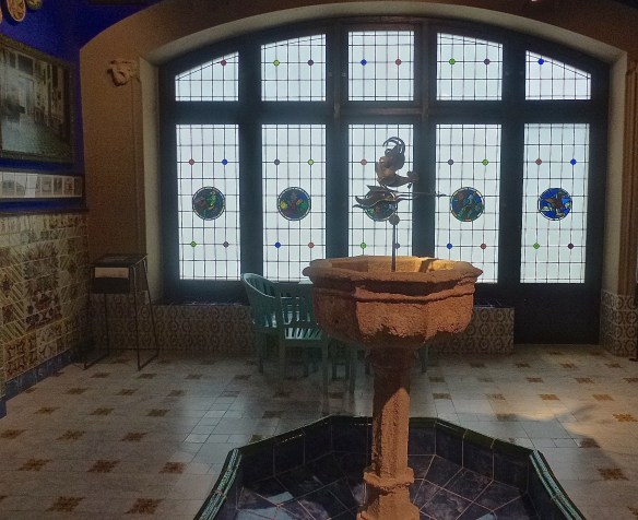 El Brollador del Cau Ferrat... a l'espera dels poetes... (2015). Fot. Frèia Berg. 