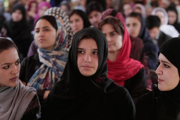 dt.common.streams.StreamServer.cls